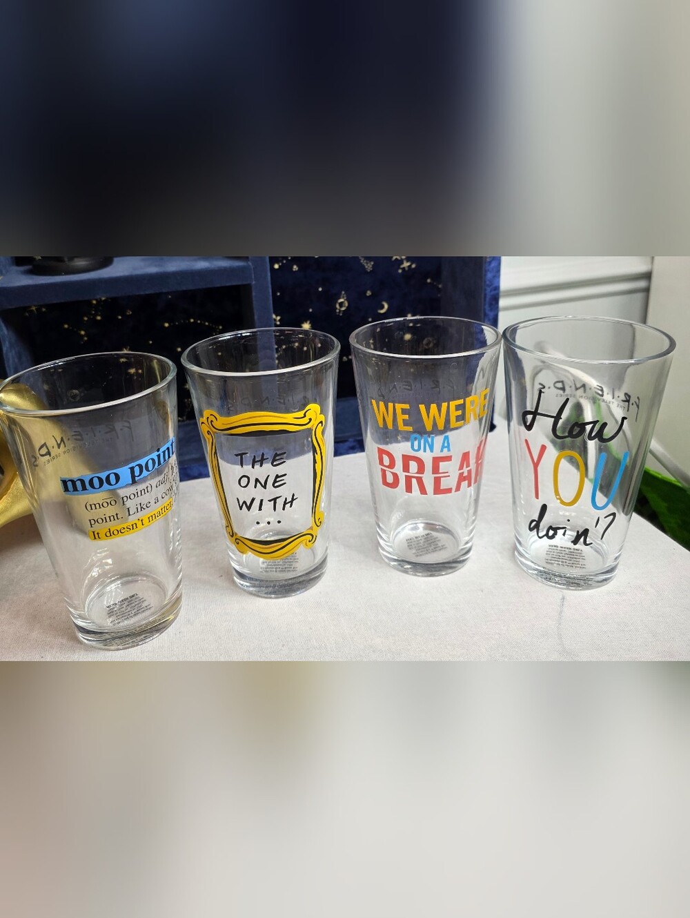 FRIENDS Pint Glass Set with Show Quote Prints